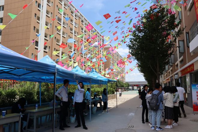 杏彩平台官网装饰设计建筑装饰设计专业昆明华航技工学校建筑装饰专业：高薪稳定就业发